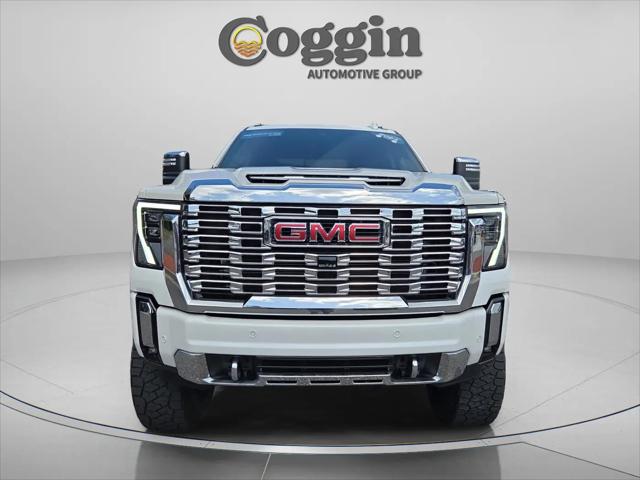 2024 GMC Sierra 2500HD 4WD Crew Cab Standard Bed Denali