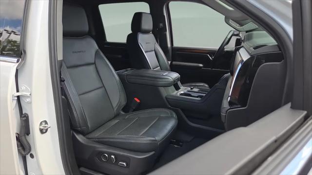 2024 GMC Sierra 2500HD 4WD Crew Cab Standard Bed Denali