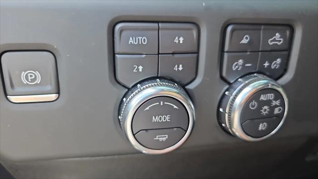 2024 GMC Sierra 2500HD 4WD Crew Cab Standard Bed Denali