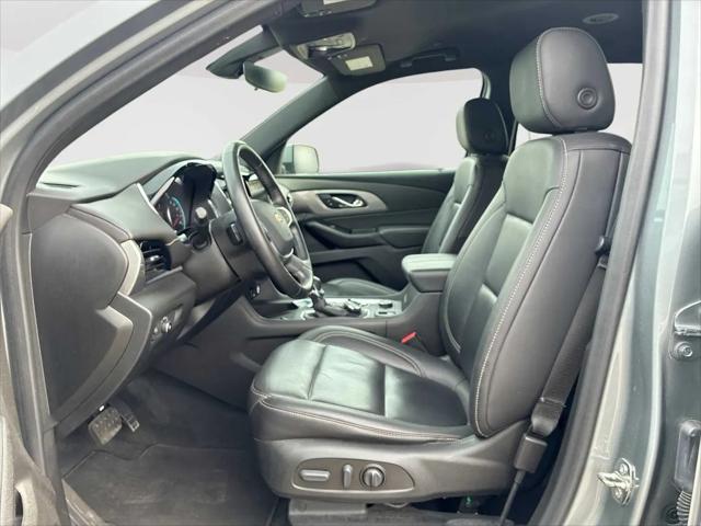 2023 Chevrolet Traverse AWD LT Leather