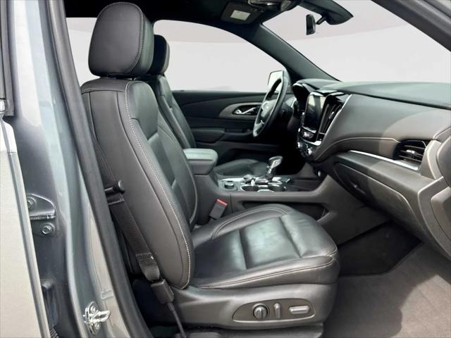 2023 Chevrolet Traverse AWD LT Leather