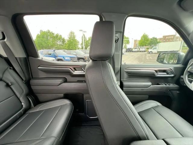 2023 GMC Sierra 1500 4WD Crew Cab Short Box SLT