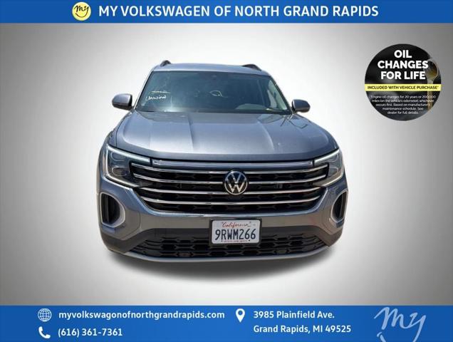 2025 Volkswagen Atlas 2.0T SE w/Technology