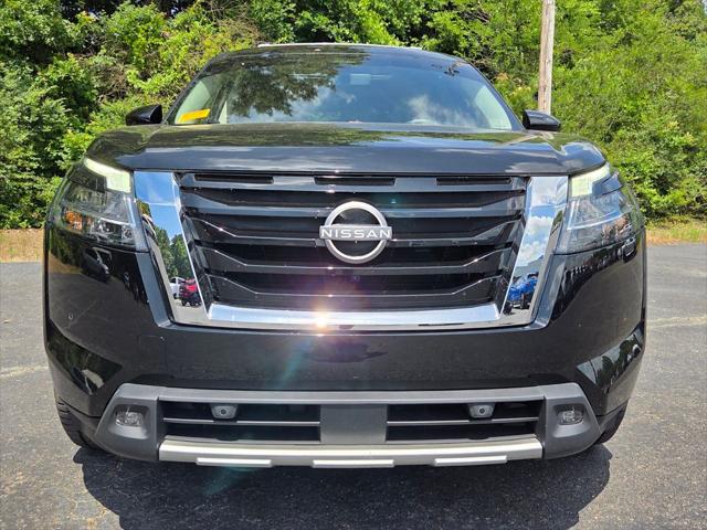 2024 Nissan Pathfinder Platinum FWD