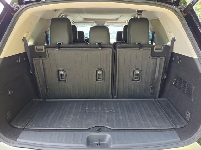 2024 Nissan Pathfinder Platinum FWD