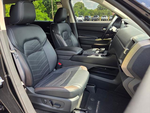2024 Nissan Pathfinder Platinum FWD