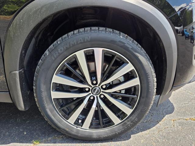 2024 Nissan Pathfinder Platinum FWD