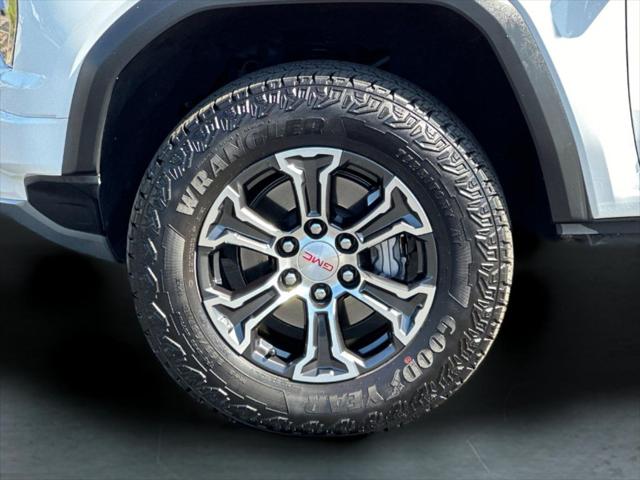 2023 GMC Canyon 4WD Crew Cab Short Box AT4