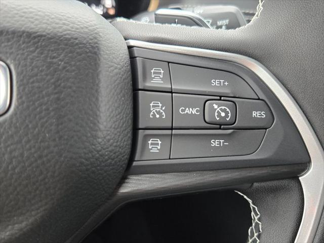 2026 Jeep Grand Cherokee L Laredo 4x2