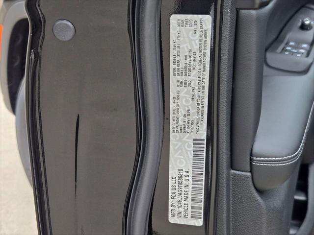 2026 Jeep Grand Cherokee L Laredo 4x2