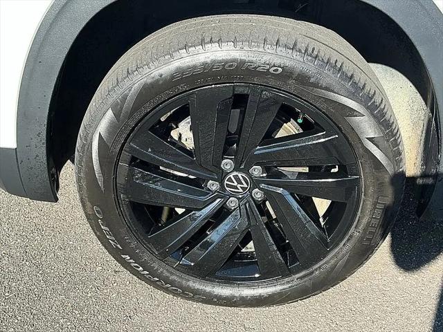 2022 Volkswagen Atlas Cross Sport 3.6L V6 SE w/Technology