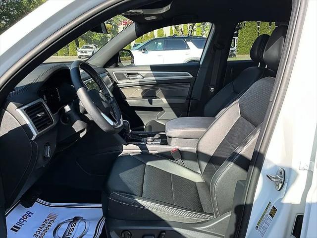 2022 Volkswagen Atlas Cross Sport 3.6L V6 SE w/Technology