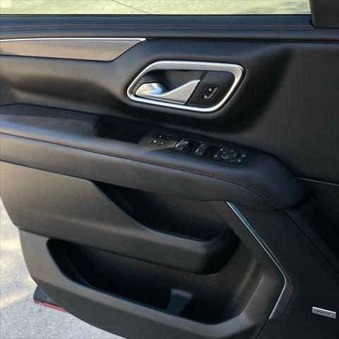 2022 Chevrolet Suburban 2WD RST