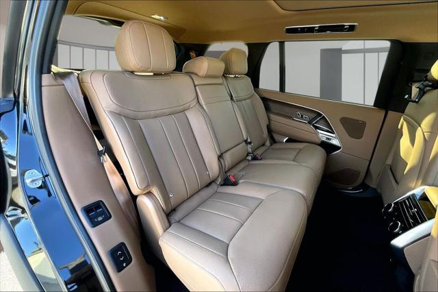 2026 Land Rover Range Rover P400 SE 7 Seat