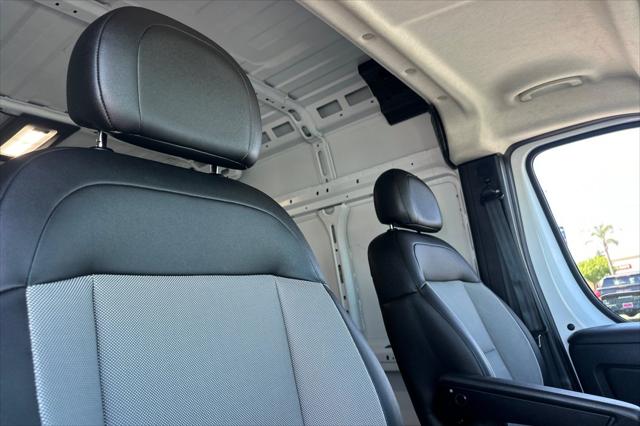 2025 Ram ProMaster 2500 Cargo Van Tradesman High Roof 159" WB w/Pass Seat