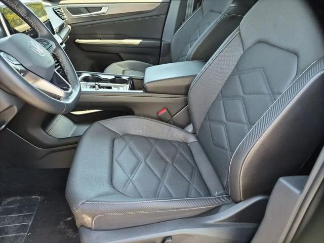 2024 Volkswagen Atlas Cross Sport 2.0T SE w/Technology