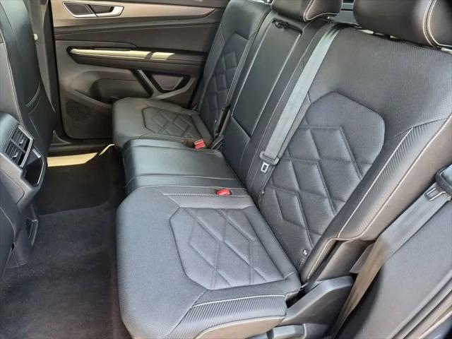 2024 Volkswagen Atlas Cross Sport 2.0T SE w/Technology