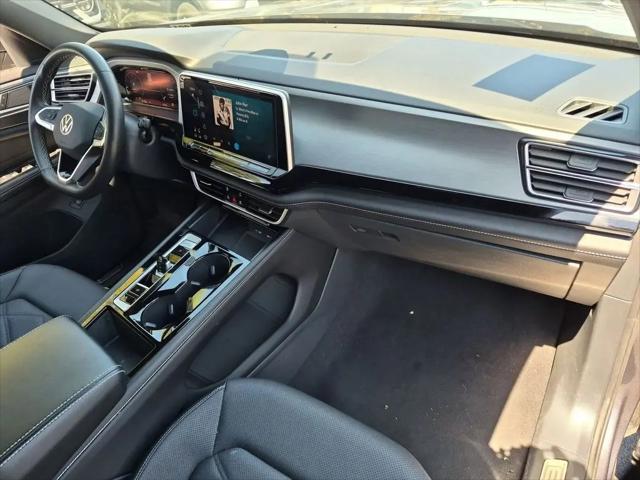 2024 Volkswagen Atlas Cross Sport 2.0T SE w/Technology