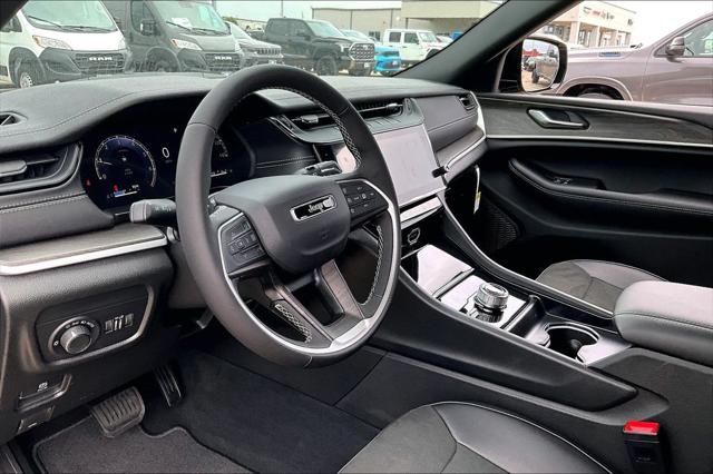 2026 Jeep Grand Cherokee L Altitude 4x4