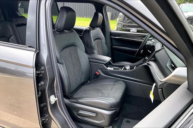 2026 Jeep Grand Cherokee L Altitude 4x4