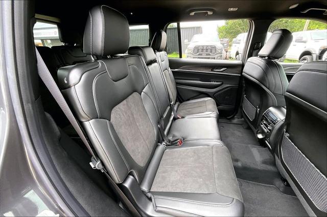 2026 Jeep Grand Cherokee L Altitude 4x4
