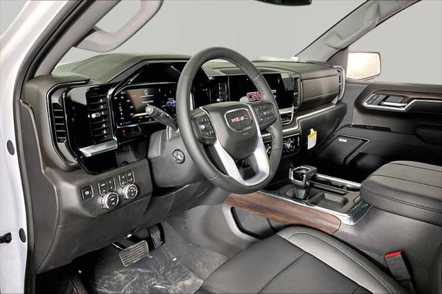 2026 GMC Sierra 1500 Crew Cab, Short Bed, SLT, 4WD