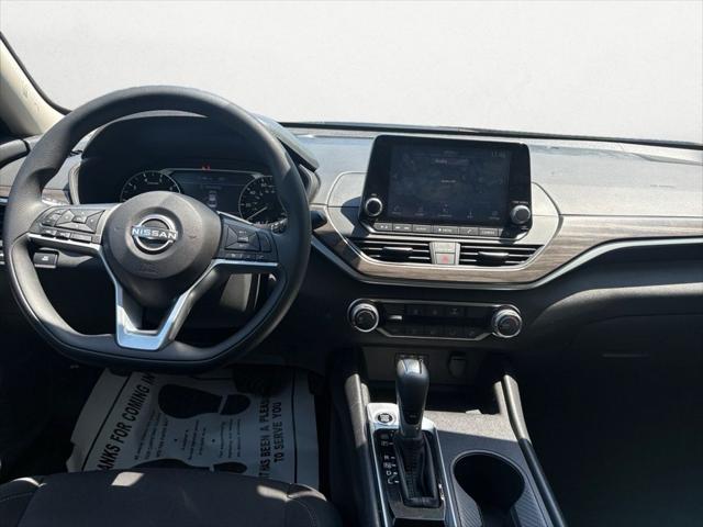 2025 Nissan Altima SV FWD