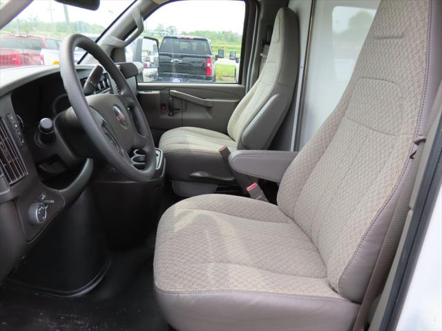 2024 GMC Savana Cutaway Work Van