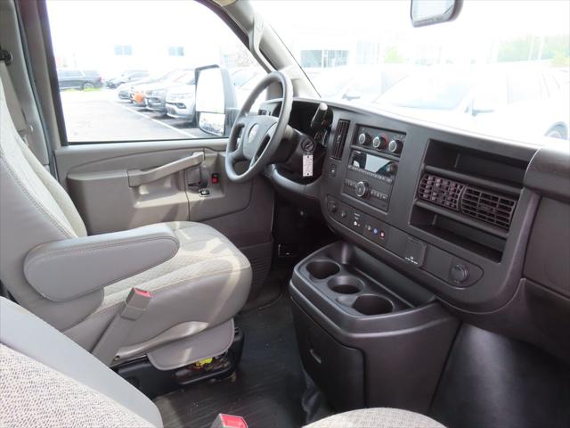2024 GMC Savana Cutaway Work Van