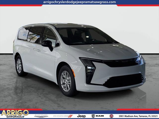 2027 Chrysler Pacifica Select for sale in Tamarac, FL