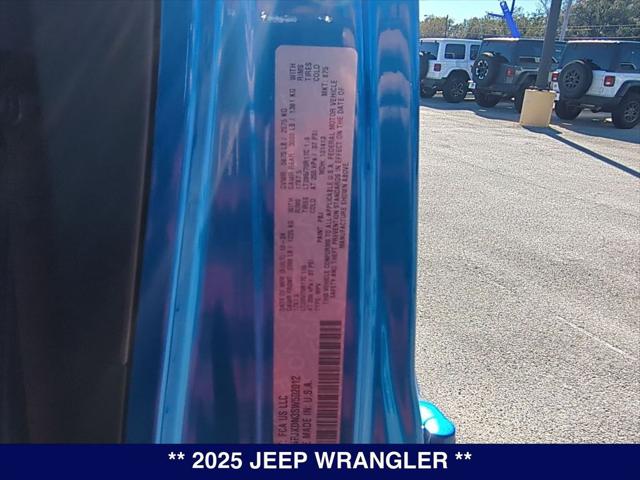 2025 Jeep Wrangler 4-Door Willys 4x4