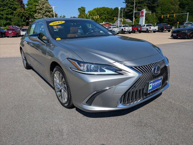 2019 Lexus ES 300h Luxury