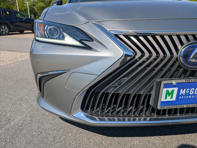 2019 Lexus ES 300h Luxury