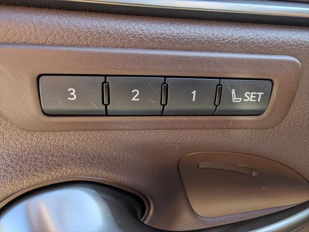2019 Lexus ES 300h Luxury