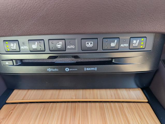 2019 Lexus ES 300h Luxury