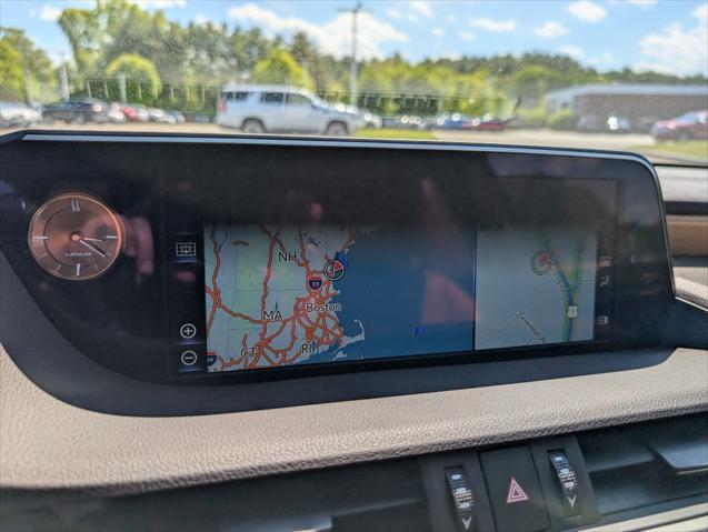 2019 Lexus ES 300h Luxury