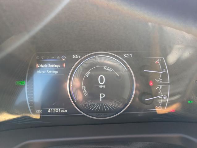 2019 Lexus ES 300h Luxury