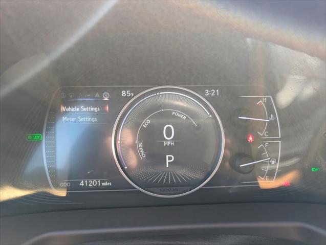 2019 Lexus ES 300h Luxury