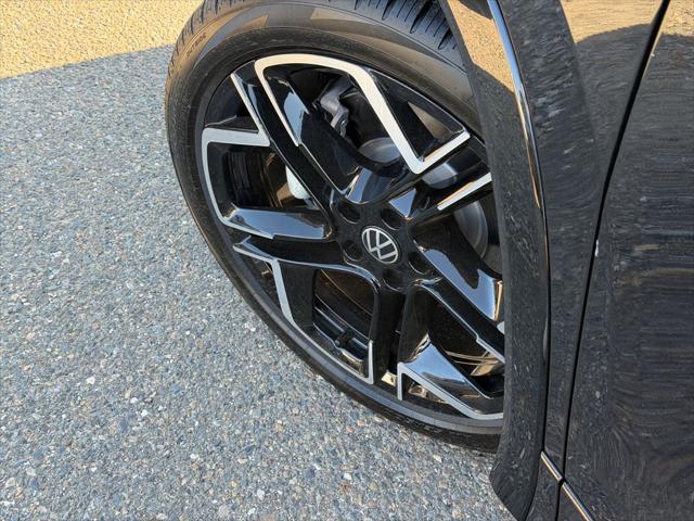 2026 Volkswagen Tiguan SEL R-Line Turbo