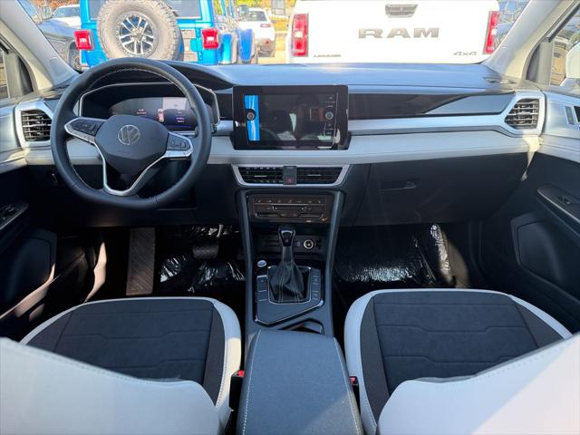 2026 Volkswagen Taos SE