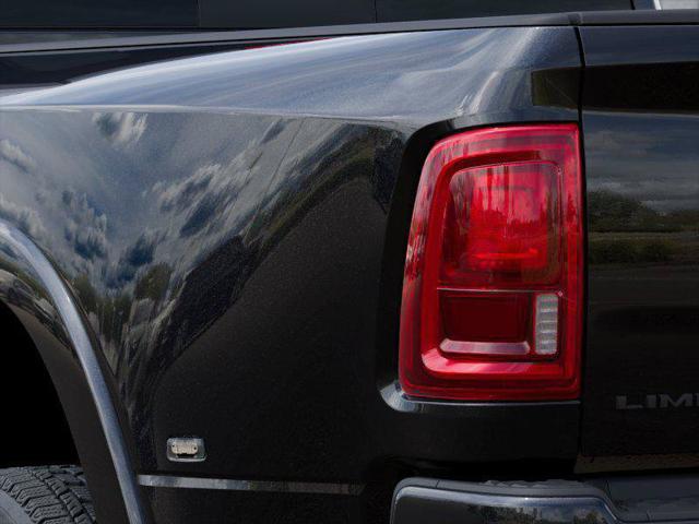 2026 Ram 3500 Limited Crew Cab 4x4 8 Box