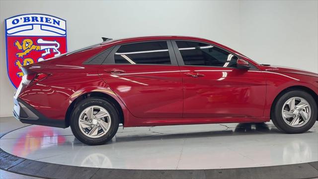 2024 Hyundai Elantra SE