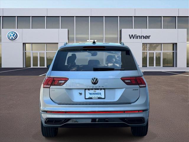 2023 Volkswagen Tiguan 2.0T SE R-Line Black