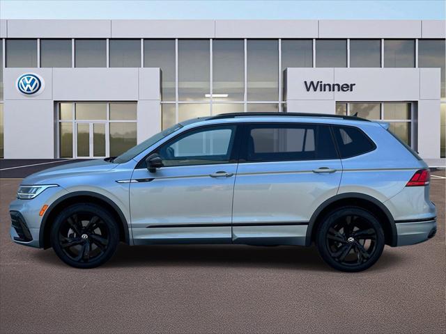 2023 Volkswagen Tiguan 2.0T SE R-Line Black