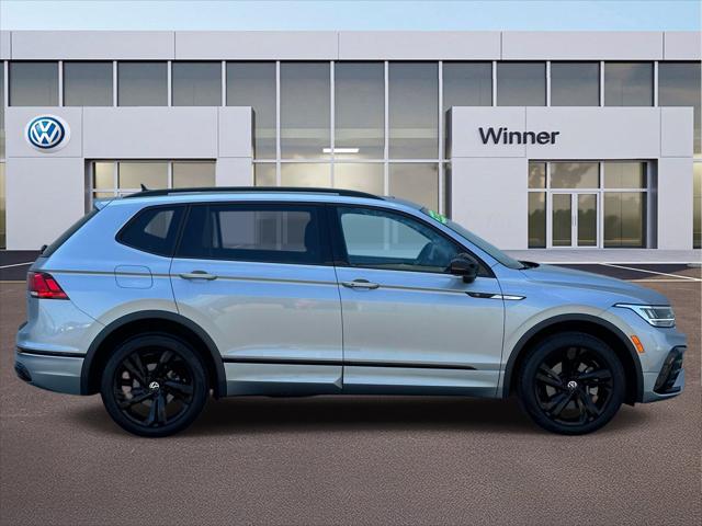 2023 Volkswagen Tiguan 2.0T SE R-Line Black