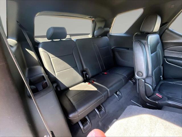 2023 Chevrolet Traverse AWD LT Leather