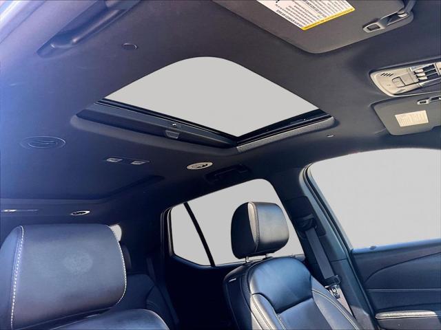 2023 Chevrolet Traverse AWD LT Leather