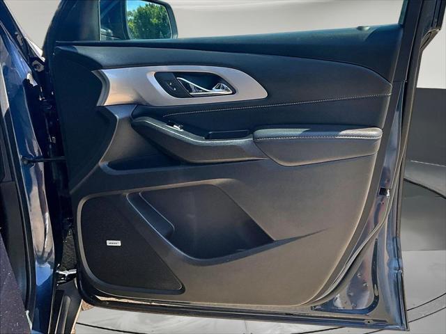 2023 Chevrolet Traverse AWD LT Leather