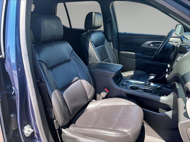 2023 Chevrolet Traverse AWD LT Leather