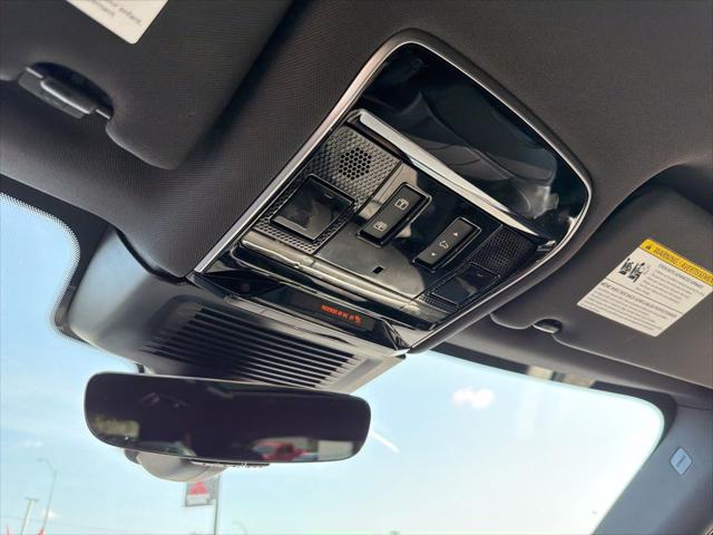 2025 Land Rover Range Rover Sport P360 SE